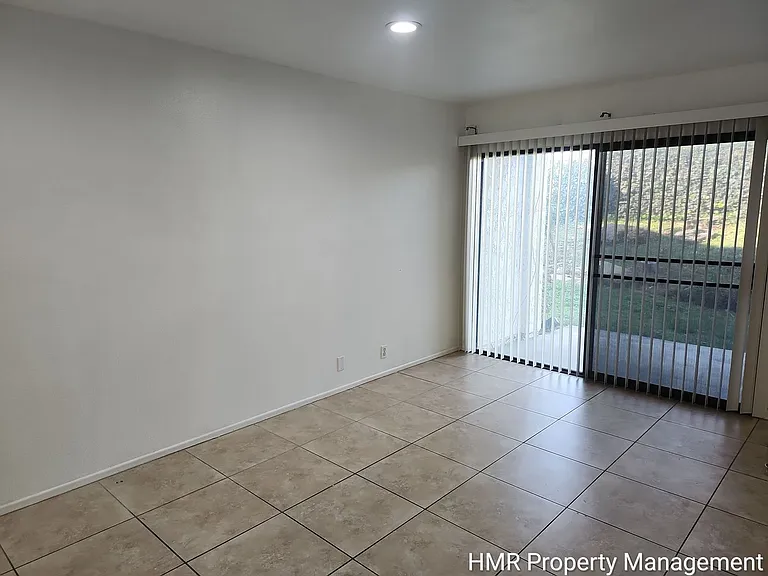 2216 Loggers Ln — Photo 24