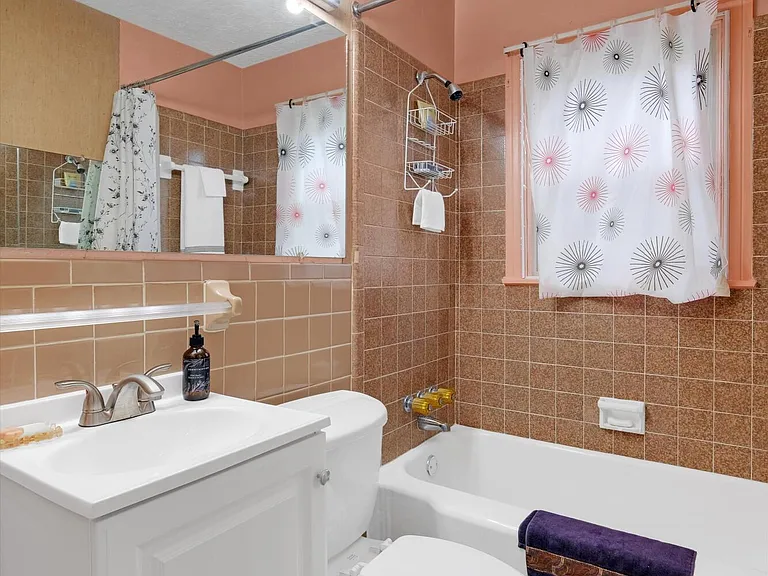 3534 Algonquin Pkwy — Photo 35