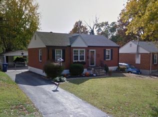 16 Saint James Ct, Florissant, MO 63031