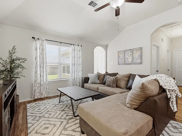 1722 York Creek Dr — Photo 17