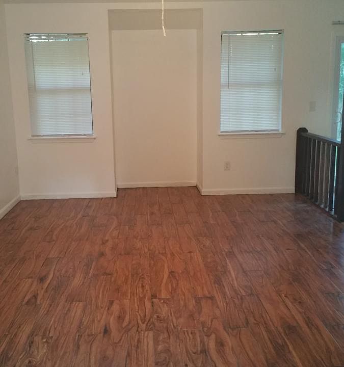 2nd image of 402 Brailsford Blvd