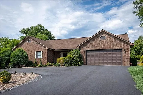 104 Woodsway Ct Photo 1