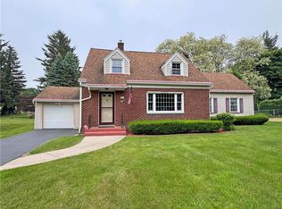 201 Ridgemont Dr, Rochester, NY 14626