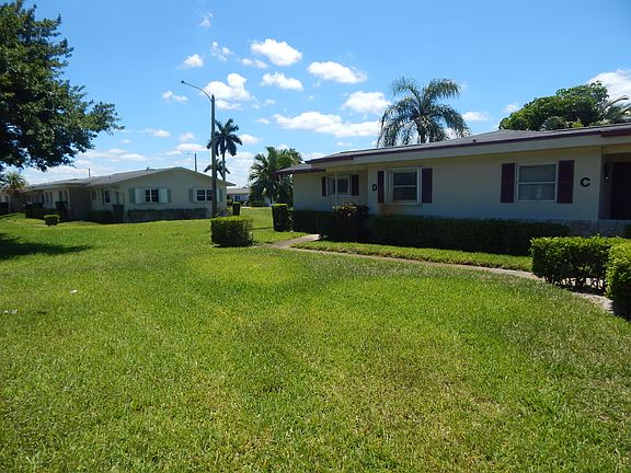 2nd image of 2671 Barkley Dr W APT D