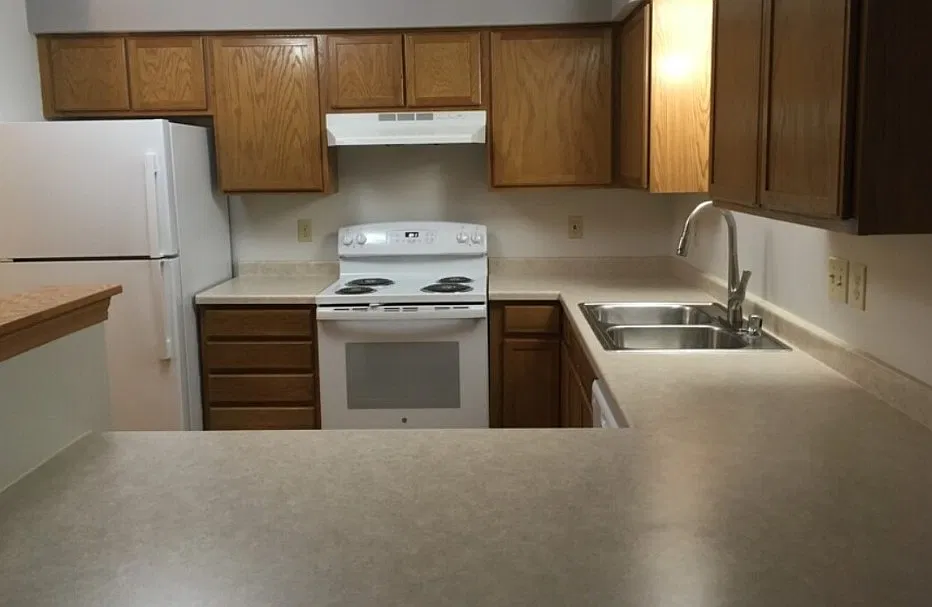 1 bed, 880 sqft, $1,265 — Photo 2