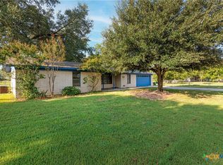 1741 Westview, Seguin, TX 78155