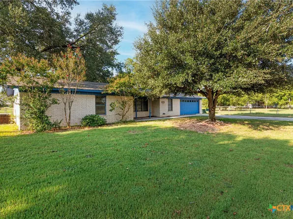 1741 Westview, Seguin, TX 78155