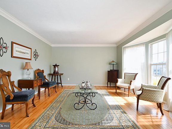 3rd image of 404 Wispy Willow Ct