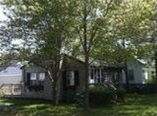 3 Toppan St, Hampton, NH 03842