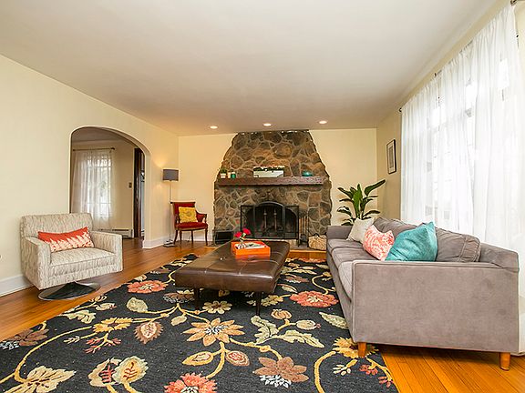 3rd image of 81 Claremont Ave