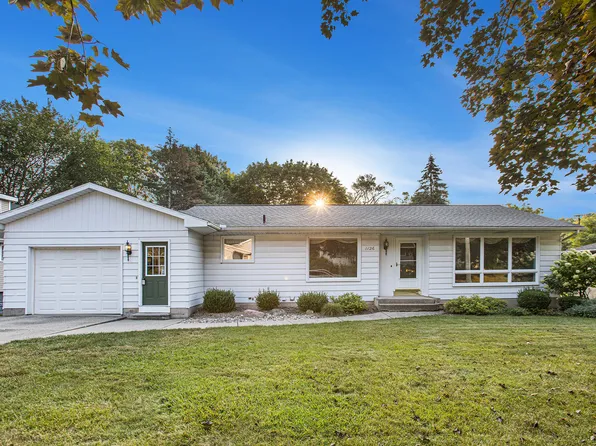 1126 Dick Ave NW, Grand Rapids, MI 49504