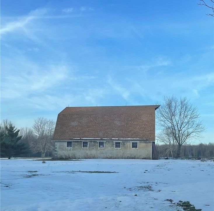 2nd image of 3613 Greenville Rd