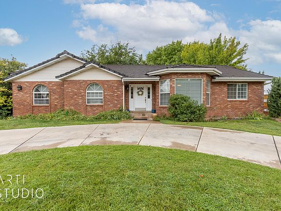 3rd image of 2555 Santa Clara Dr