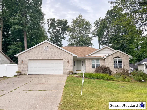 2510 Golfbury Dr SW, Wyoming, MI 49519