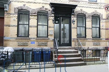 Rented by Rennit Inc.
