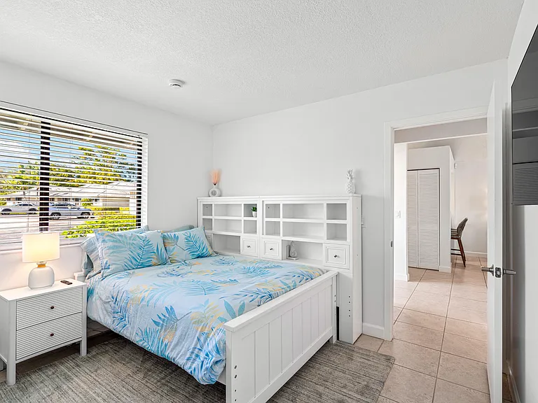 913 Club Dr — Photo 27