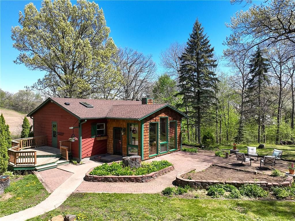 E8669 & E8667 80th Avenue, Mondovi, WI 54755 Zillow