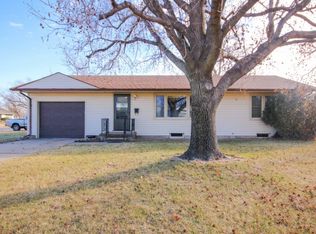 1712 N Tyler St, Hutchinson, KS 67502