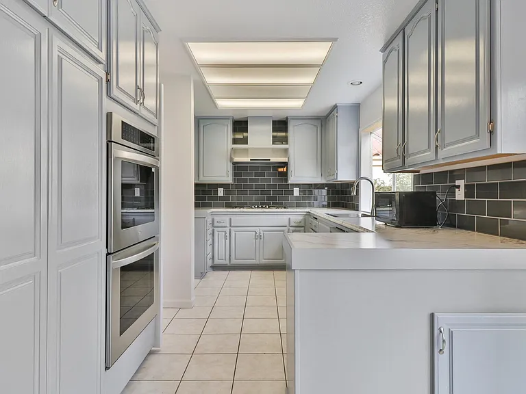 4590 Fern Valley Ct — Photo 12