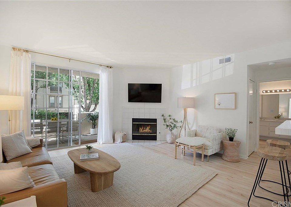 1st image of 24143 Del Monte Dr Unit 269