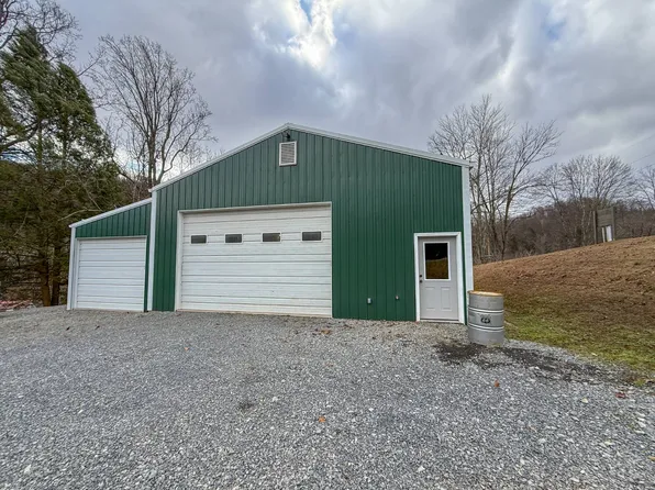 Triple J Rd, Gassaway, WV 26624