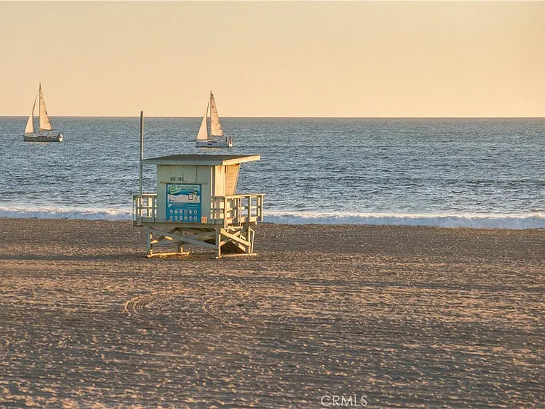 3407 Ocean Ave #B — Photo 5