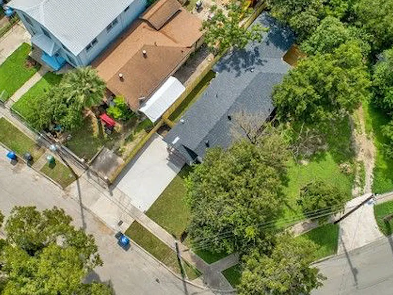 618 E Evergreen St — Photo 17