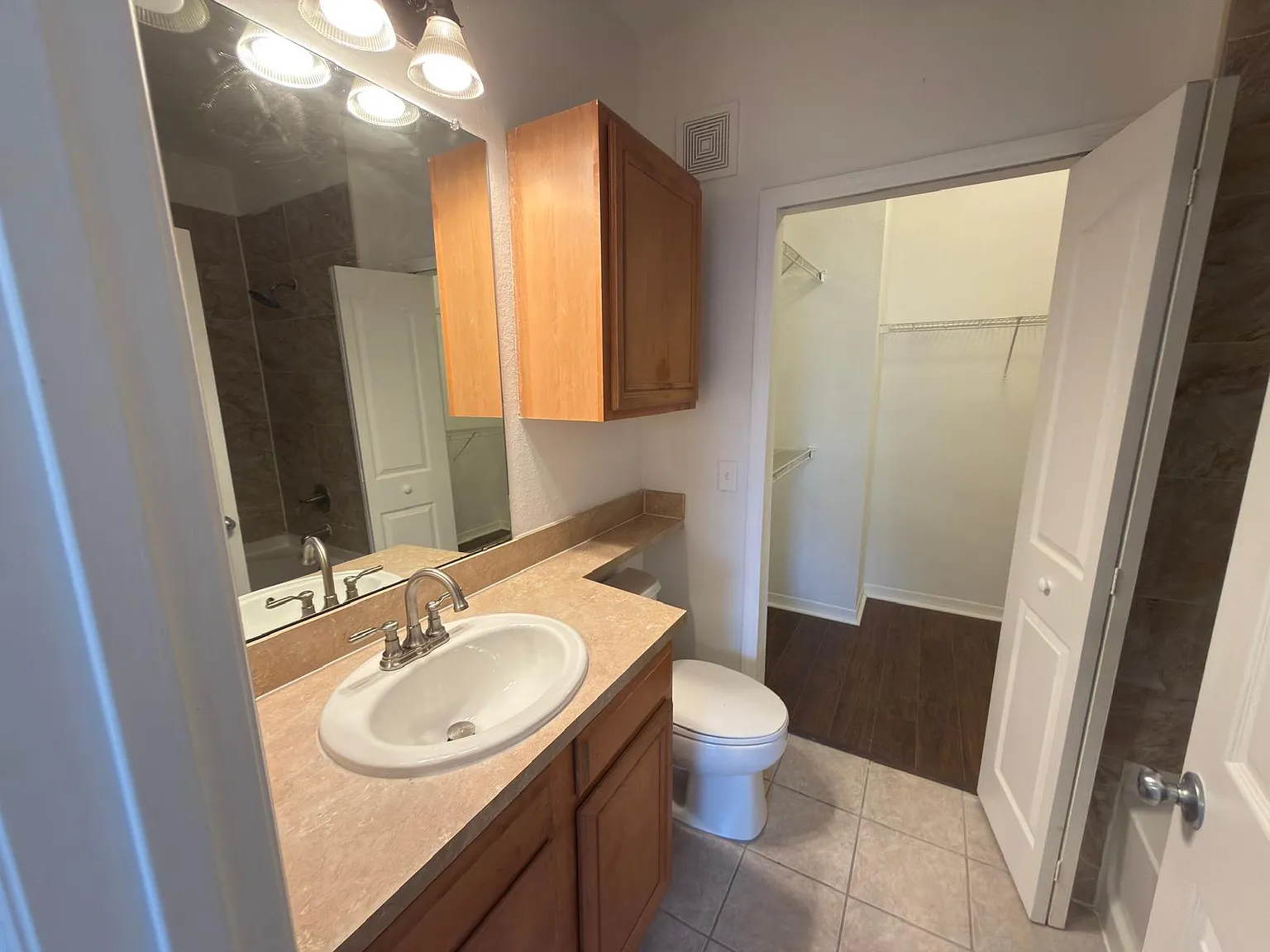 6123 Metrowest Blvd #107 (B13) - 107 — Photo 3