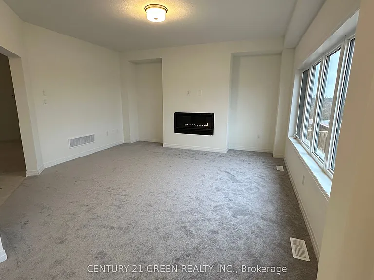 126 Hitchman St — Photo 10