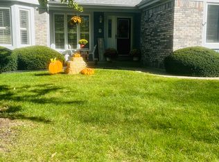 6 Depaula Trl, Saint Charles, MO 63301