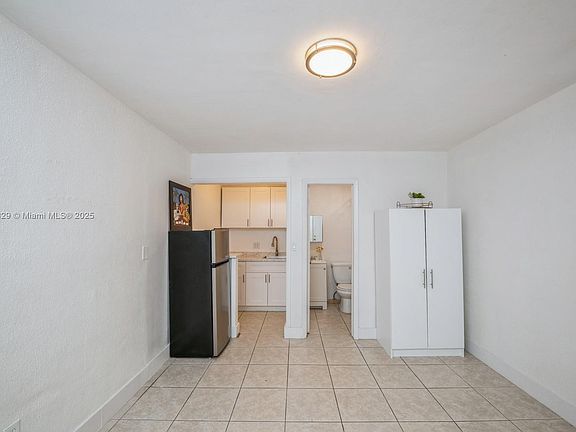 5th image of 5153 N Miami Ave #B