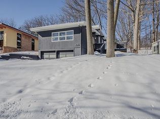 1136 Mixtwood St, Ann Arbor, MI 48103