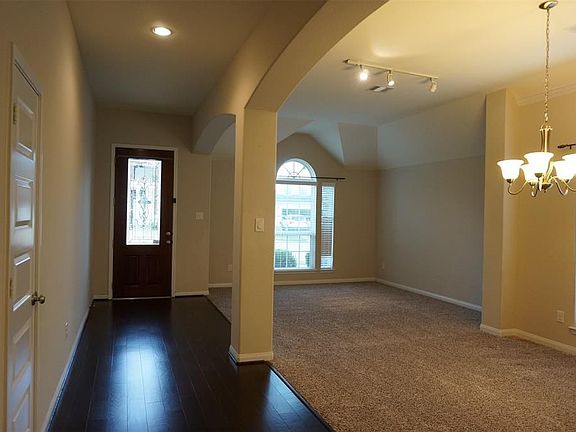 4th image of 4662 Rockton Hills Ln