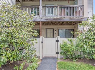 800 Bearses Way APT 5SD, Hyannis, MA 02601