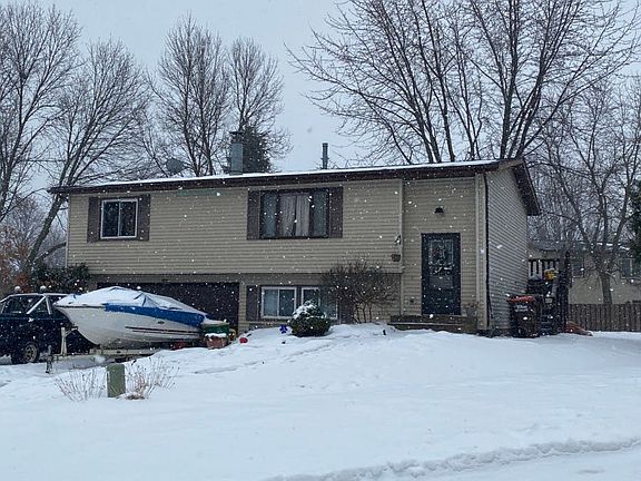 3rd image of 1195 Villa Ct