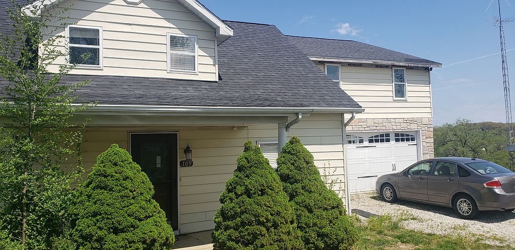 109 E Benton St - Property Image