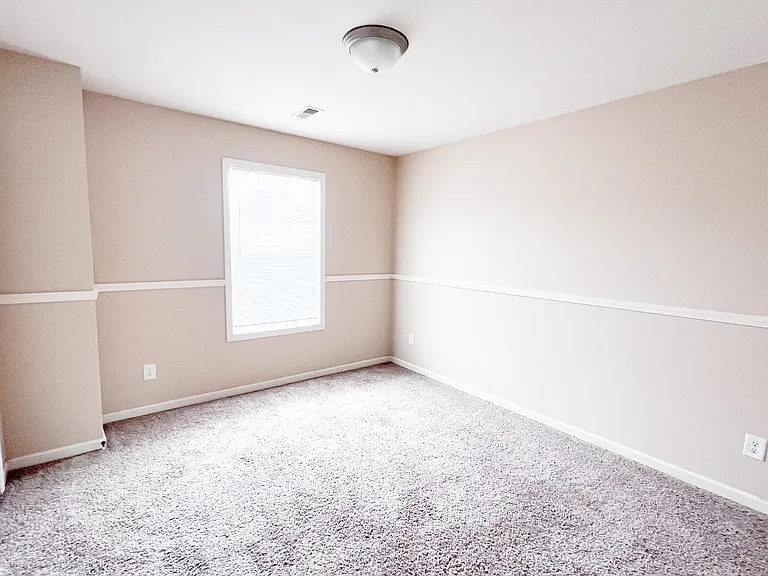 2279 McCormick Ln #B — Photo 8