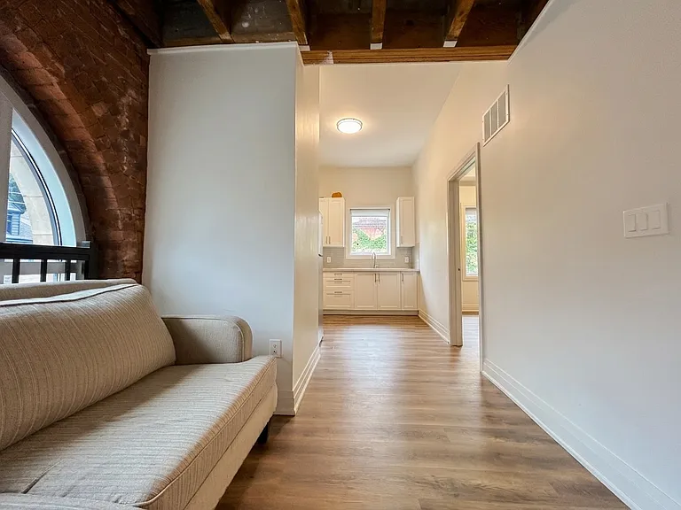 837 King St E #203 — Photo 3