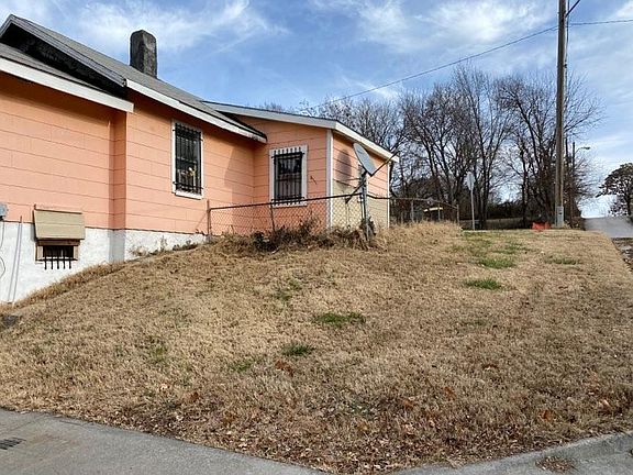 2nd image of 490 Wallace Ave