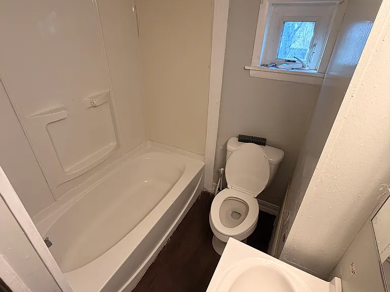 1 Olive St #1 — Photo 6