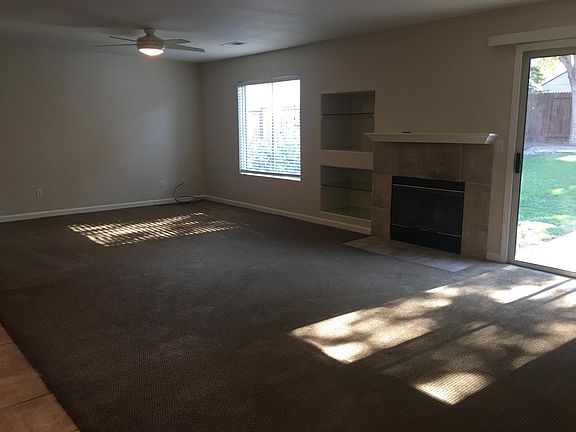 3rd image of 422 Glenbriar Cir