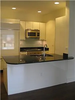 Rented by RELO REDAC INC. | media 16