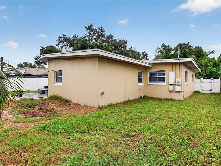 12496 136th Ln — Photo 40