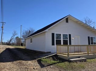 207 N 2nd St, Flippin, AR 72634