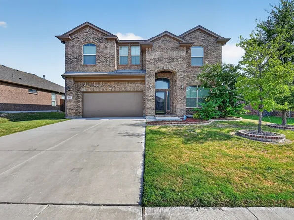 576 Pendennis Dr, Saginaw, TX 76131