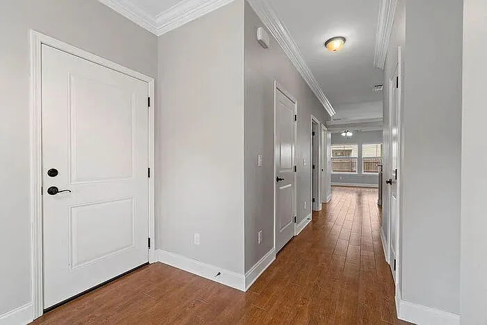 116 Jonquil Ave NW — Photo 2
