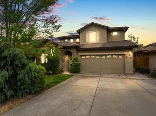 2215 Ranch House Ct, Auburn, CA 95603