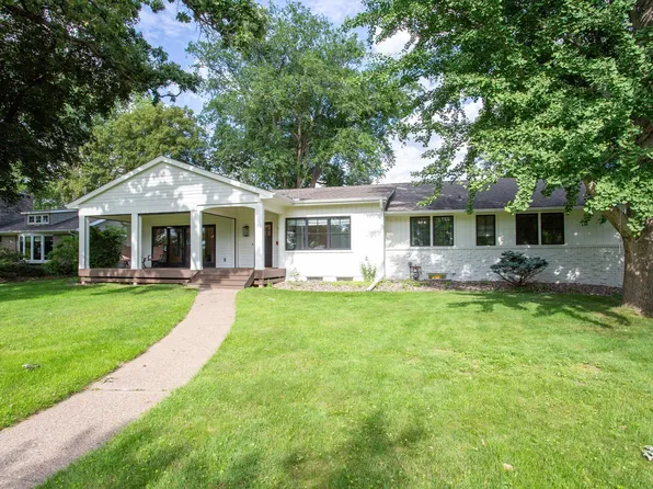 524 Mississippi River Blvd S, Saint Paul, MN 55116