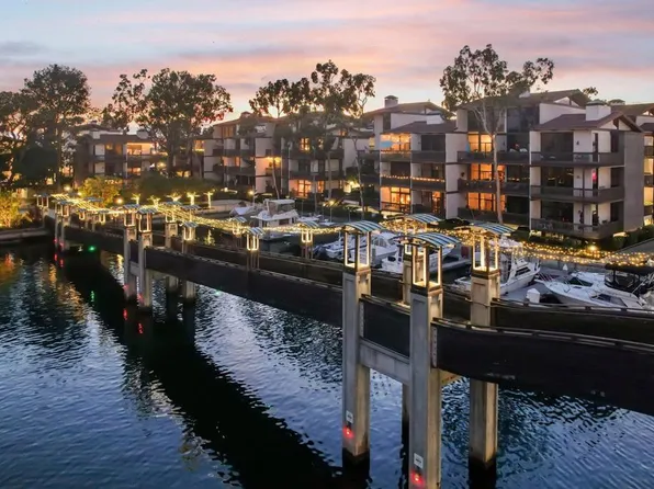 7126 Marina Pacifica Dr N, Long Beach, CA 90803