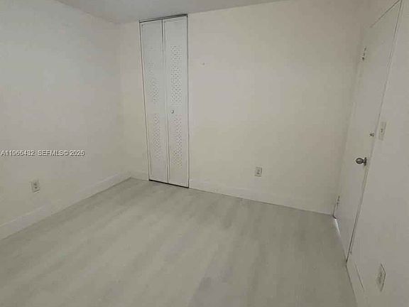 3rd image of 1400 W 29th St APT 8